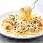 one-pot creamy chicken alfredo - featured image